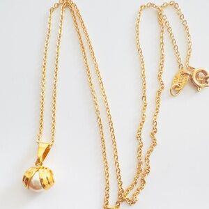 Elegant 18K Gold plated 18” Necklace with Pearl Pendant. New